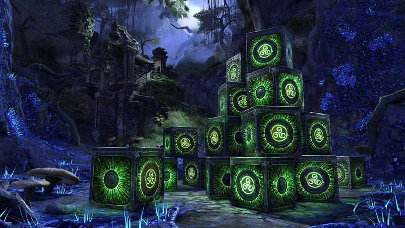 File:ON-crown store-New Moon Crate 15.jpg