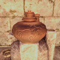 ON-item-Painted Elk Clay Pot.jpg