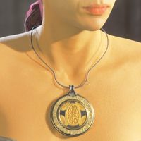 OBR-item-Knights of the Thorn Medallion.jpg
