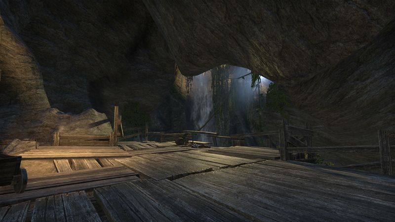 File:ON-interior-Triple Circle Mine.jpg